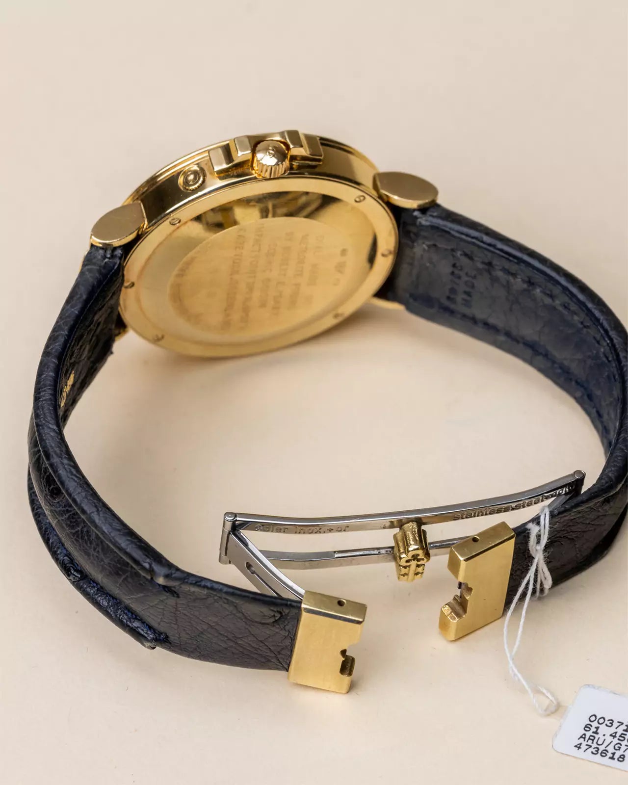 Uhr mit Meteoriten Zifferblatt von Corum