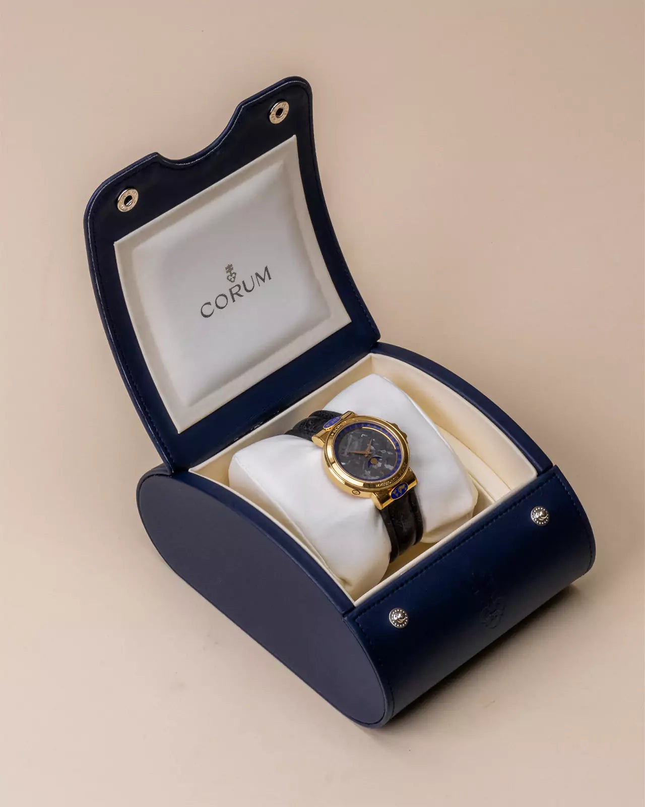 Uhr bei Watch Out Corum Meteoriten Zifferblatt 61.450.56