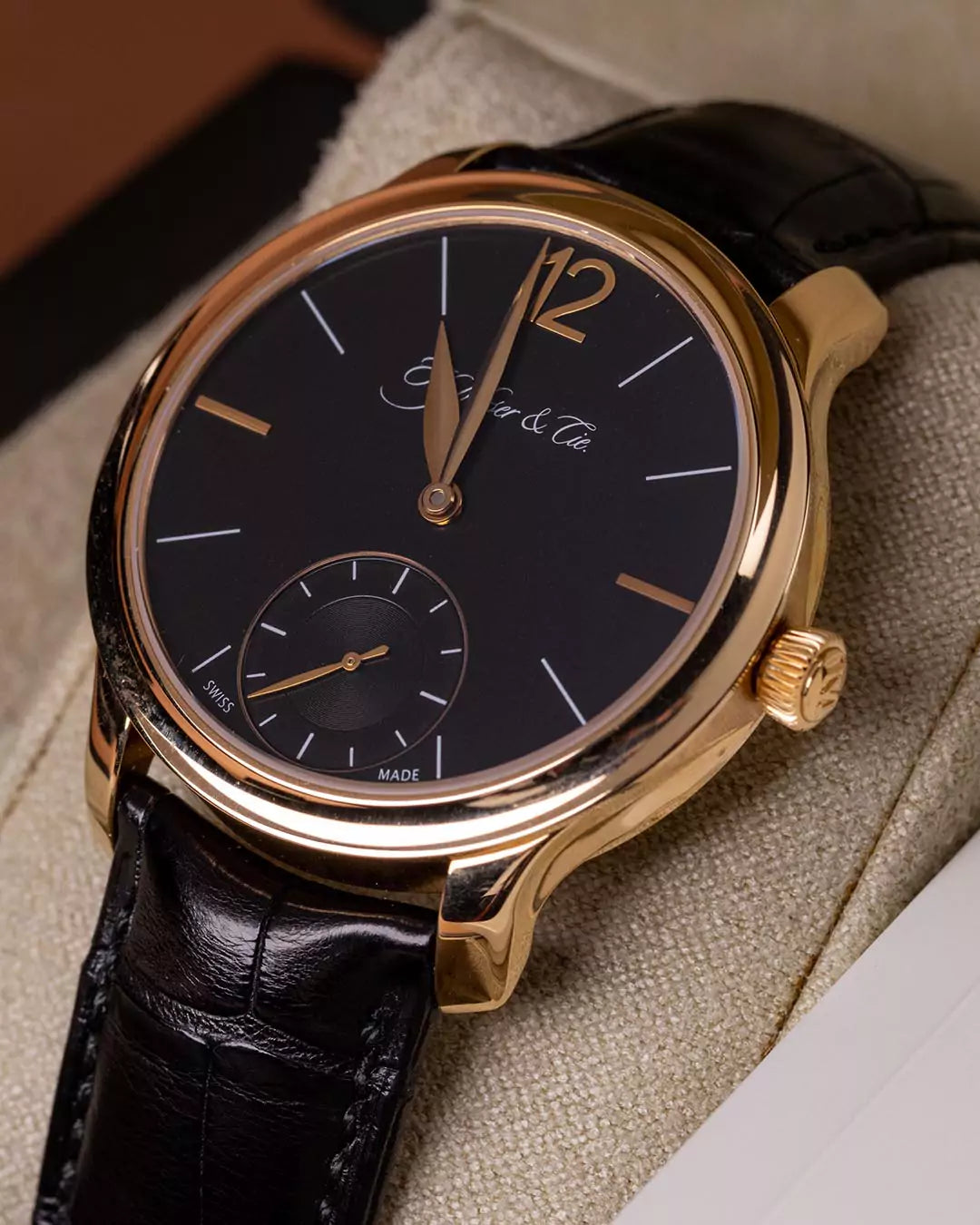 Endeavour Mayu Uhr